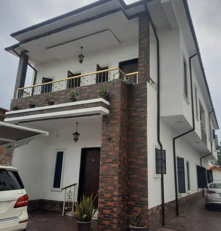 6 BEDROOMS FULLY DETACHED DUPLEX WITH BQ