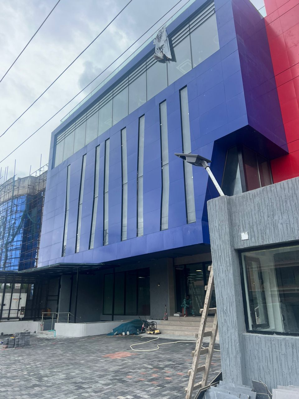 Newly built 5 Bedroom fully detached duplex with one room BQ