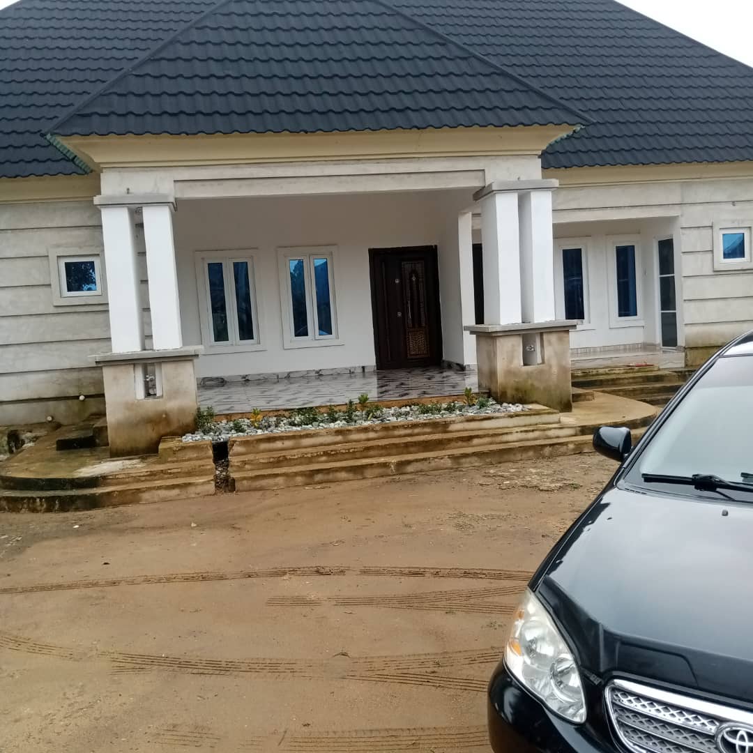 2 bedroom Bungalow 1